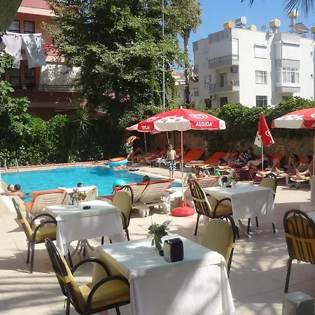 Kleopatra Blue Life Szálloda Alanya